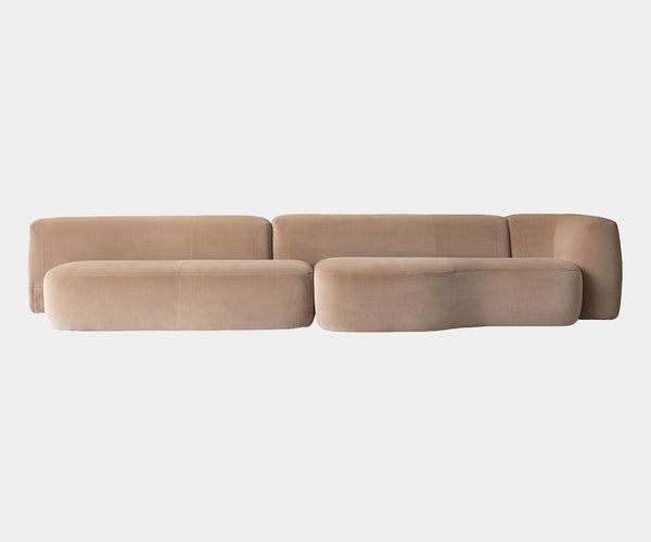 Daytona Santa Cruz Sofa with Goose Down Cushions: Experience unparalleled comfort with the Daytona Santa Cruz's plush goose down cushions and modern design.