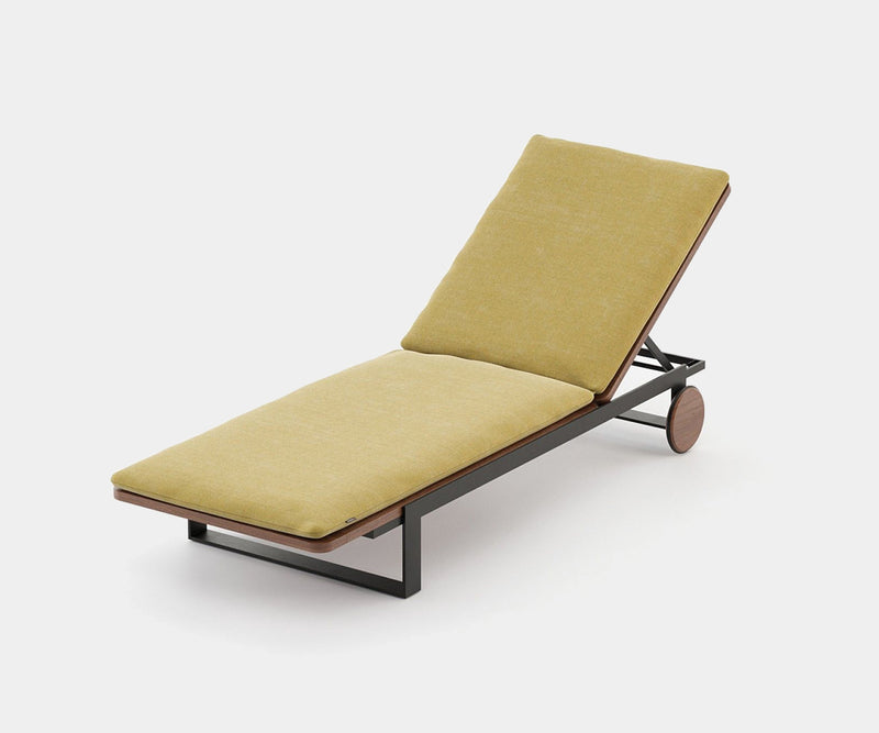 Salim Luxury Outdoor Sun Lounger in Talin Mostaza - Stylish Outdoor Comfort