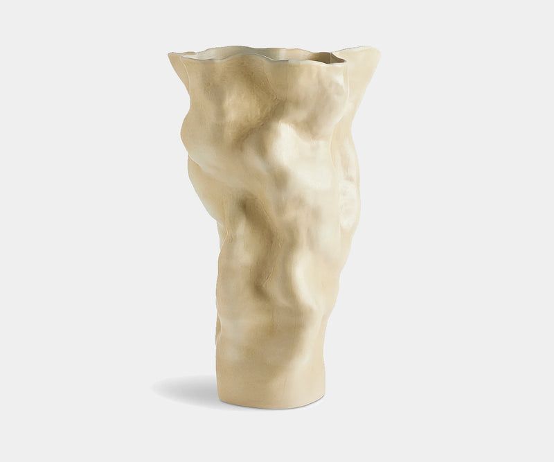 Black handcrafted Timna Vase, a modern statement piece for premium home decor and special gifts.